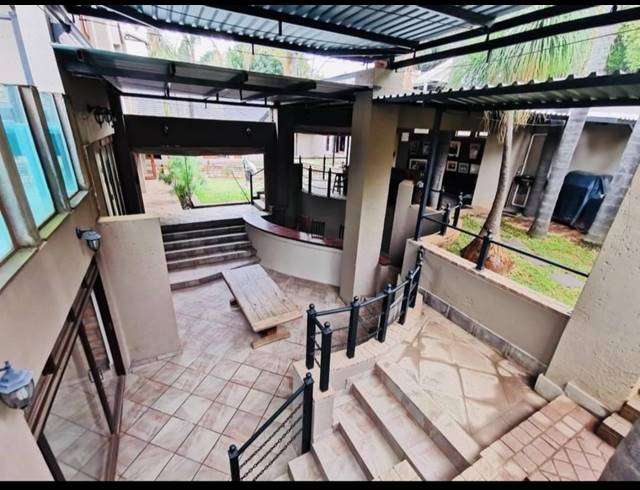 3,048M² HOTEL FOR SALE IN WATERKLOOF RIDGE